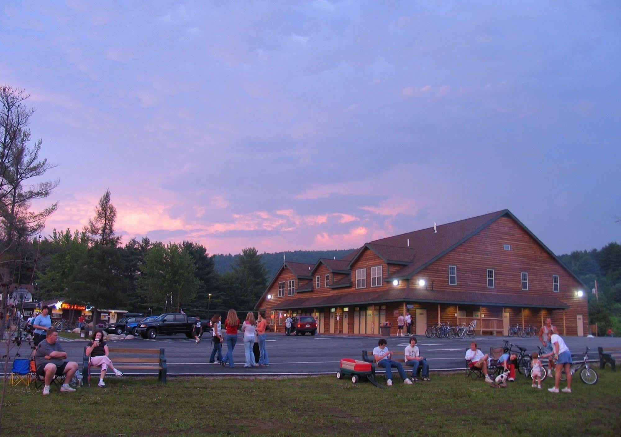 Lake George Escape - Campground Warrensburg المظهر الخارجي الصورة