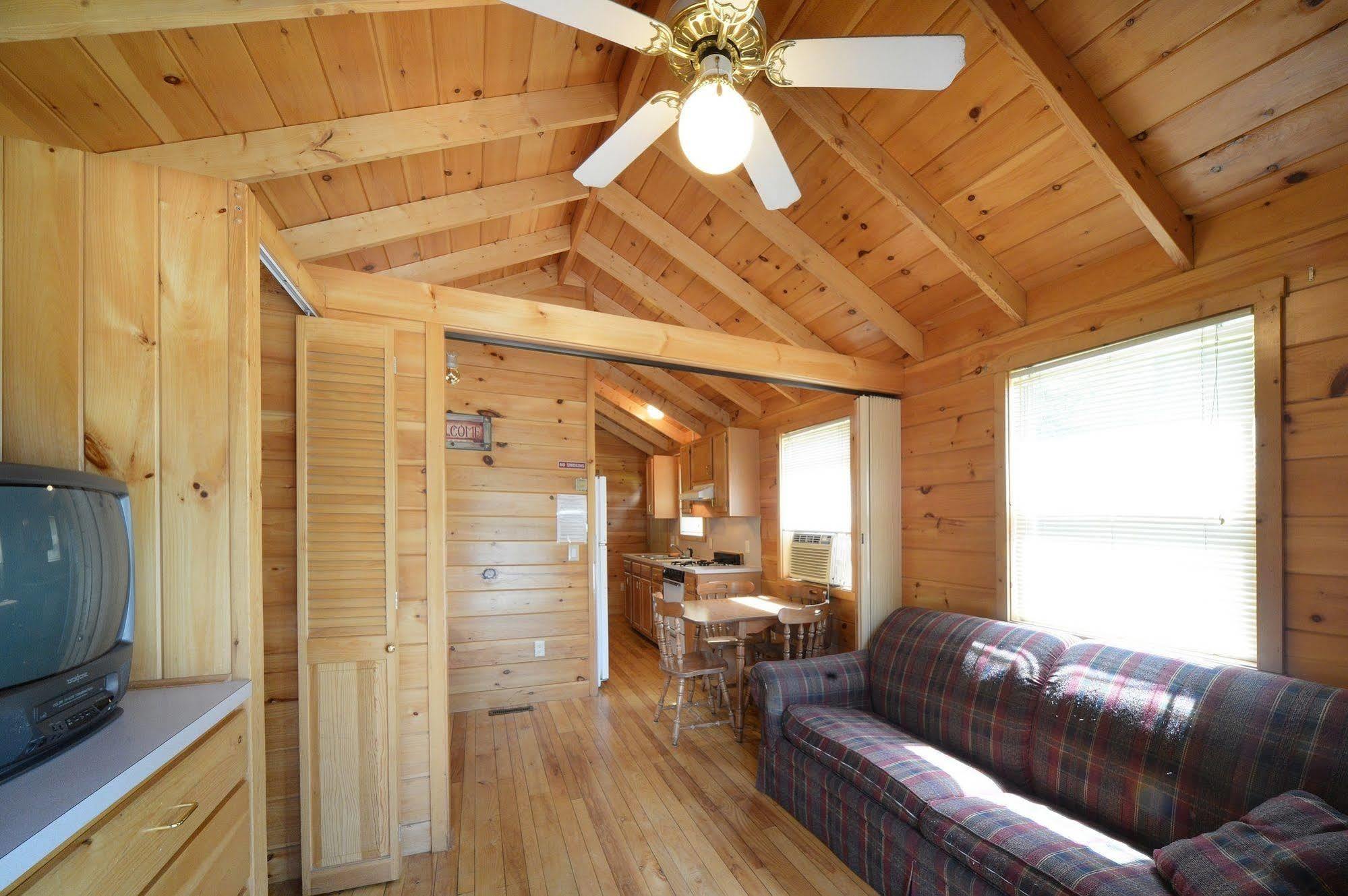 Lake George Escape - Campground Warrensburg المظهر الخارجي الصورة